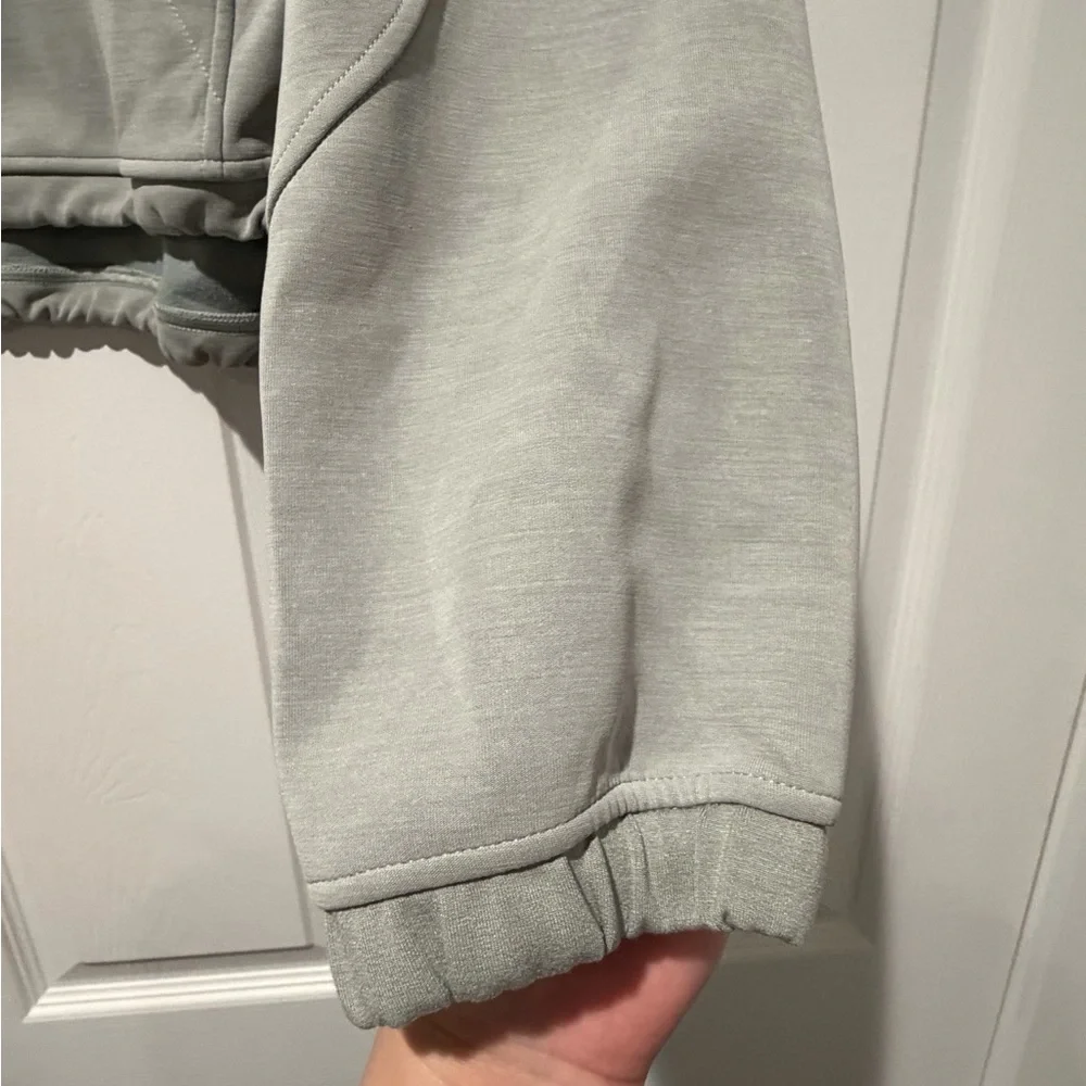 Auth. ✅ RARE Lululemon Softstreme Brushed Half-Zip in “Jade Grey” Size 12 💚🩶